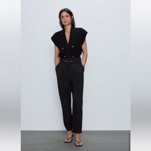 HIGH-WAISTED BELTED PANTS